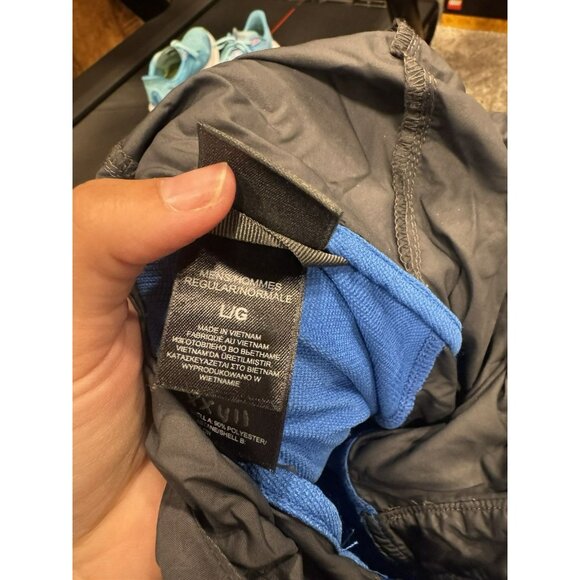 The North Face Men’s Black And Blue Light Weight Jacket Large EUC - Picture 6 of 7